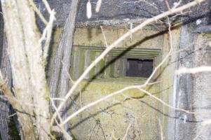 Ligne Maginot - MB10 - (Blockhaus pour canon) - Le créneau de tir vu de l'extérieur