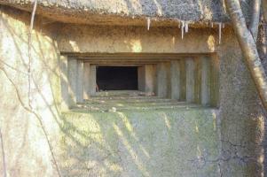 Ligne Maginot - MB11 - LA PIECE DU POIRIER - (Blockhaus pour canon) - Créneau de tir vu de l'extérieur