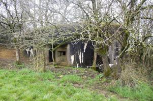 Ligne Maginot - MB161 - (Blockhaus pour canon) - Vue de la façade et de l'entrée