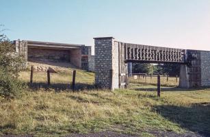 Ligne Maginot - SARRALBE - (Stand de tir) - Le réceptacle de tir et le portique limitant le champ de tir