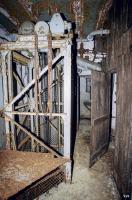 Ligne Maginot - FERMONT - A2 - (Ouvrage d'artillerie) - Bloc 2
Monte-charge Baudet Donon Roussel de 420 kg à l'étage supérieur