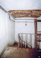 Ligne Maginot - FERMONT - A2 - (Ouvrage d'artillerie) - Bloc 7
Cage d'escalier avec poulie de manutention (le bloc 7 ne dispose pas d'un monte-charge)