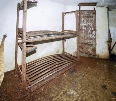 Ligne Maginot - FERMONT - A2 - (Ouvrage d'artillerie) - Bloc 7
Chambre de repos pour 2 hommes