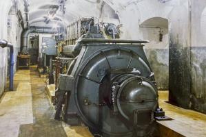 Ligne Maginot - FERMONT - A2 - (Ouvrage d'artillerie) - Génératrice SW de 215 KVA fournissant le courant 440 V