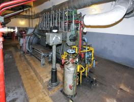 Ligne Maginot - FERMONT - A2 - (Ouvrage d'artillerie) - Groupe électrogène à moteur SGCM de 250 CV n°2