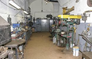 Ligne Maginot - FERMONT - A2 - (Ouvrage d'artillerie) - L'atelier des électromécaniciens à l'extrémité de la cellule haute-tension