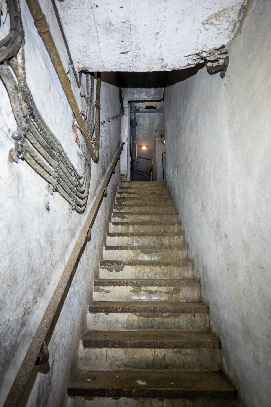 Ligne Maginot - MICHELSBERG - A22 - (Ouvrage d'artillerie) - Entrée mixte
Escalier d'accès à l'étage inférieur - Michel Teiten
