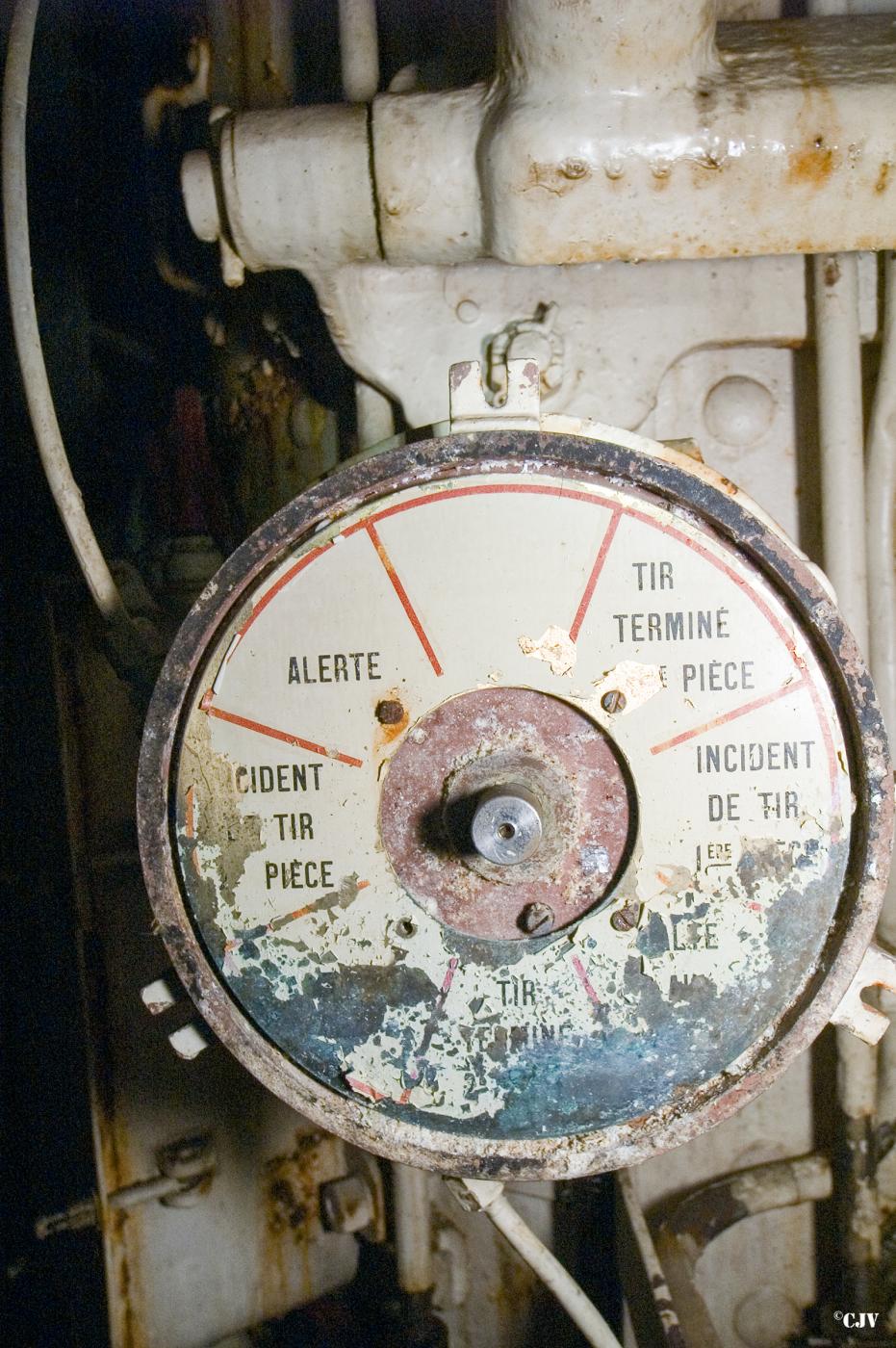 Ligne Maginot - MOLVANGE - A9 - (Ouvrage d'artillerie) - Bloc 3
Tourelle de 81 mm
Transmetteur d'ordres Téléflex