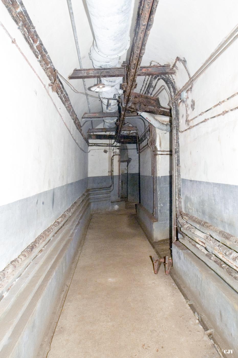 Ligne Maginot - MOLVANGE - A9 - (Ouvrage d'artillerie) - Bloc 4
En bas du bloc - Lia VERMEULEN