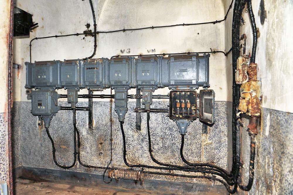 Ligne Maginot - MOLVANGE - A9 - (Ouvrage d'artillerie) - Bloc 5
Le tableau divisionnaire du bloc