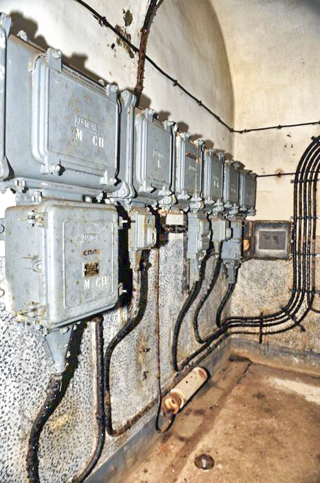 Ligne Maginot - MOLVANGE - A9 - (Ouvrage d'artillerie) - Bloc 5
Le tableau divisionnaire du bloc