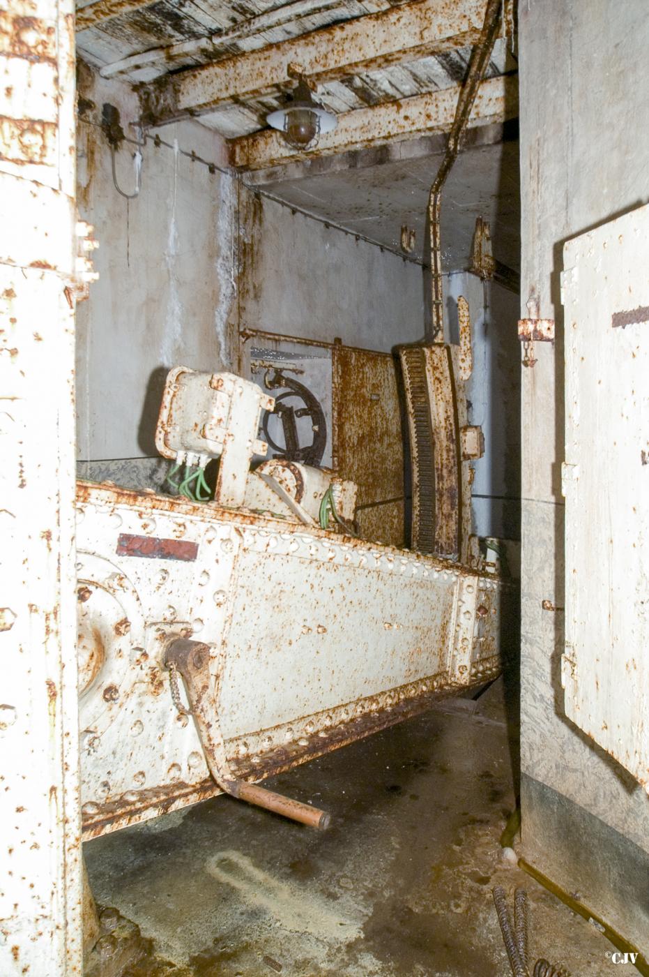 Ligne Maginot - MOLVANGE - A9 - (Ouvrage d'artillerie) - Bloc 5
Etage inférieur - Lia VERMEULEN