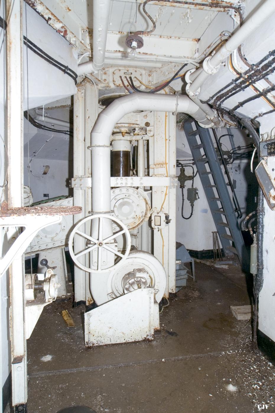 Ligne Maginot - MOLVANGE - A9 - (Ouvrage d'artillerie) - Bloc 6
Etage inférieur de la tourelle - Lia VERMEULEN