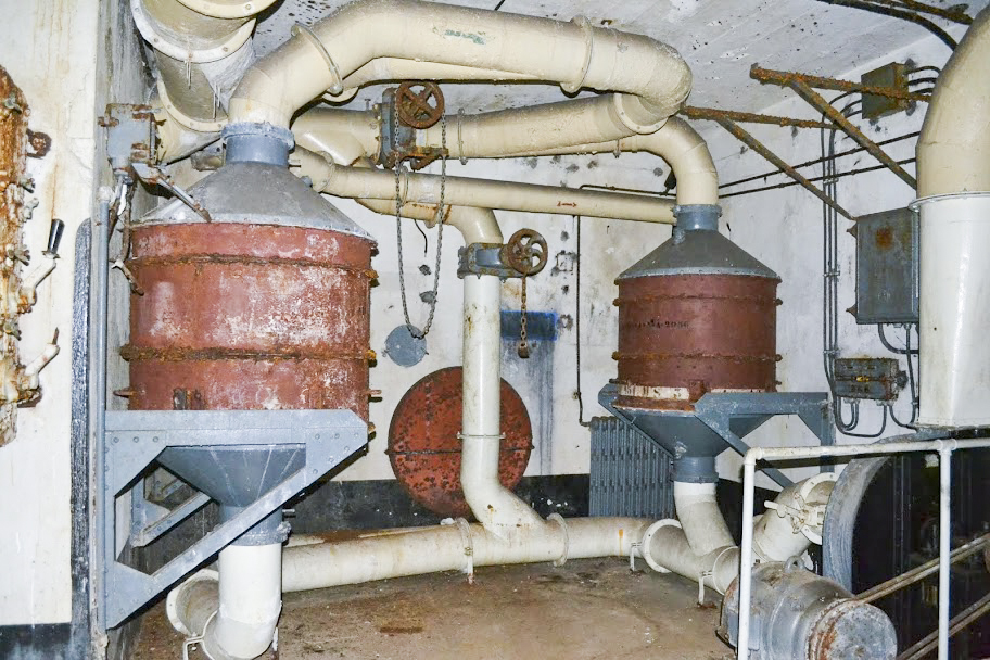 Ligne Maginot - MOLVANGE - A9 - (Ouvrage d'artillerie) - Bloc 8
Les filtres air-gazé du bloc
