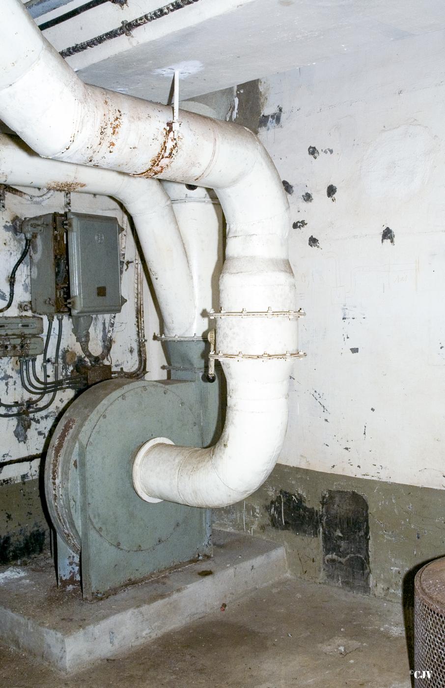 Ligne Maginot - MOLVANGE - A9 - (Ouvrage d'artillerie) - Bloc 8
Ventilation - Lia VERMEULEN