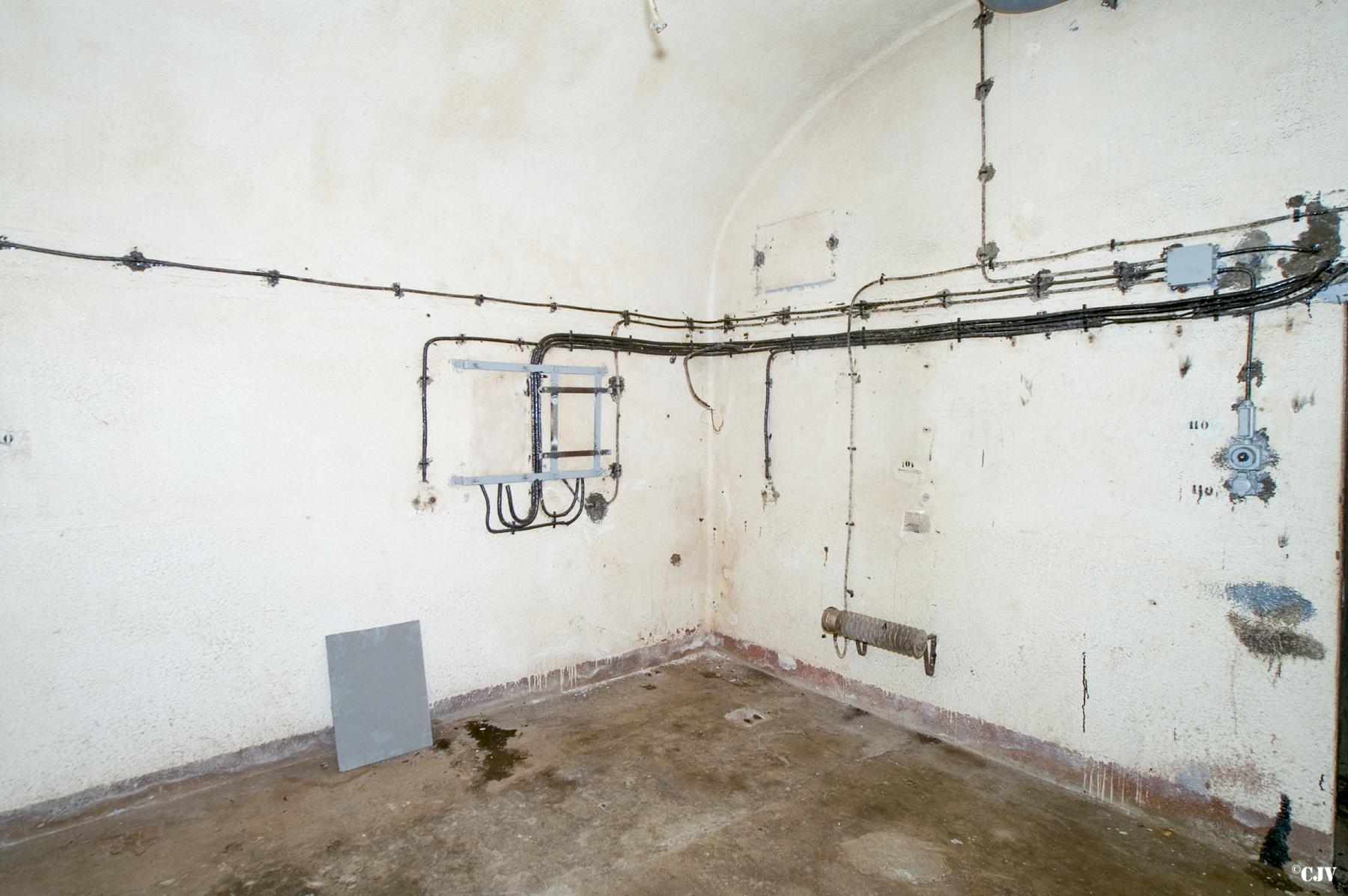 Ligne Maginot - MOLVANGE - A9 - (Ouvrage d'artillerie) - Bloc 8
PC du bloc - Lia VERMEULEN