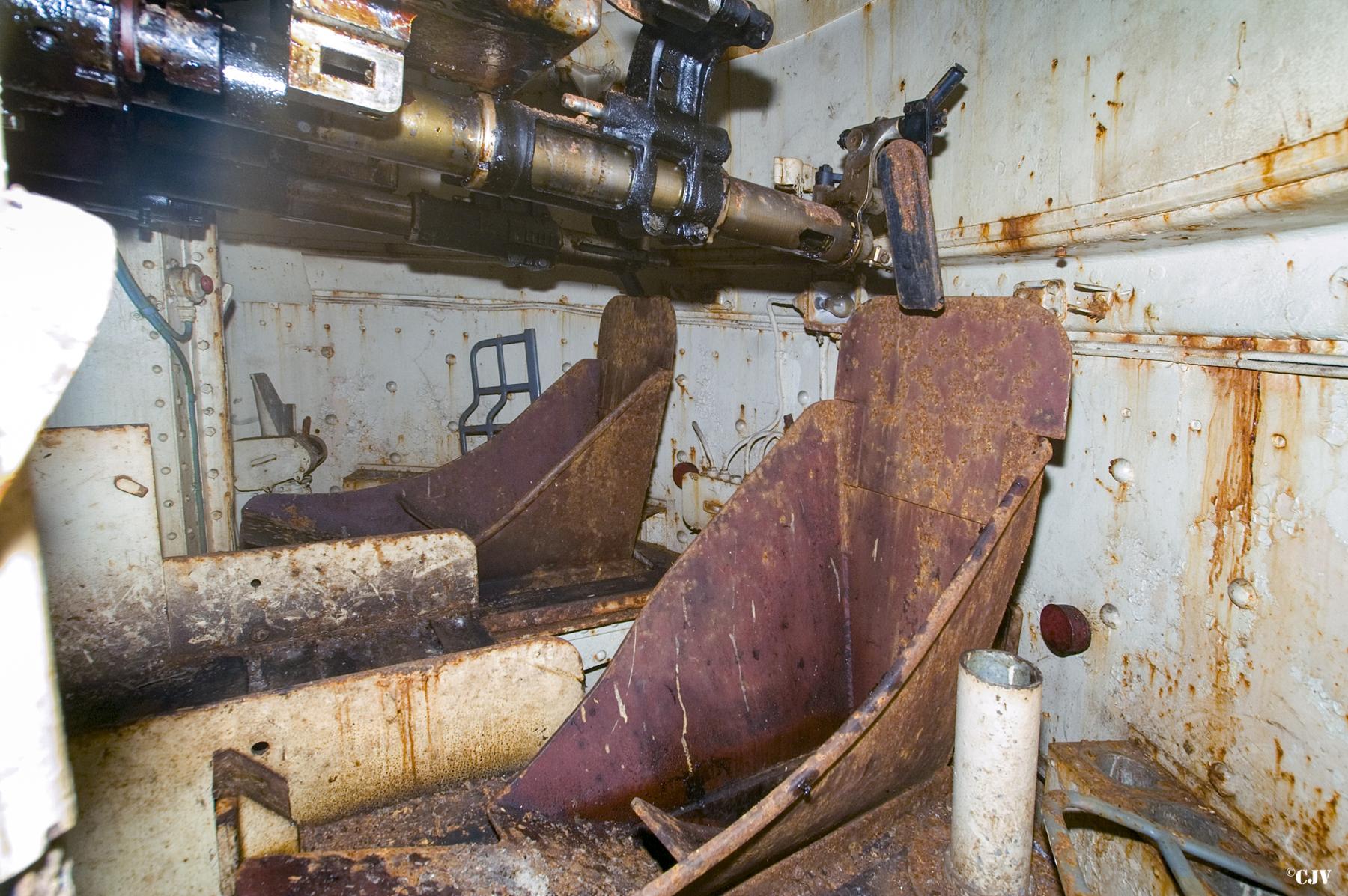 Ligne Maginot - MOLVANGE - A9 - (Ouvrage d'artillerie) - Bloc 10
Tourelle de 75 mle 33 - Lia VERMEULEN