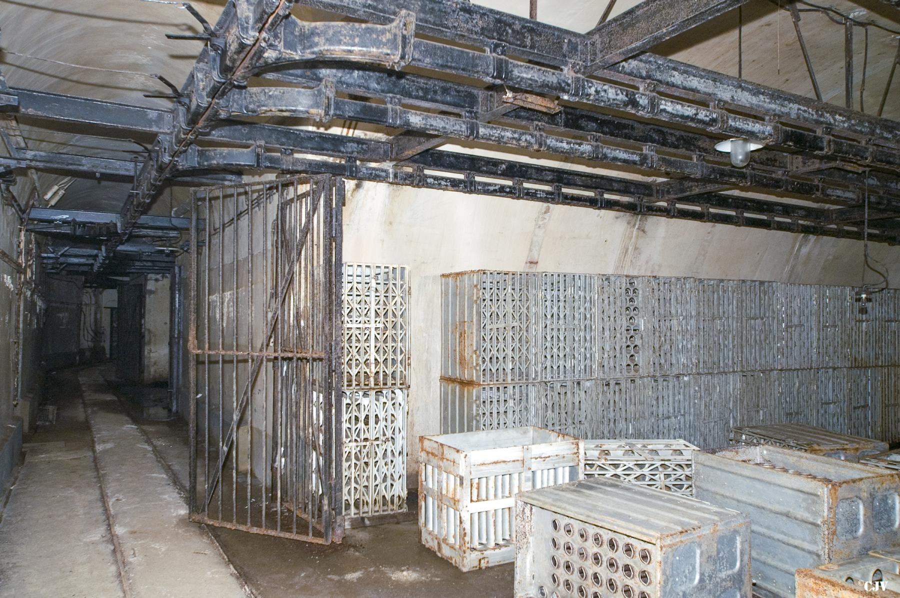 Ligne Maginot - MOLVANGE - A9 - (Ouvrage d'artillerie) - Bloc 10
Le magasin M2 - Lia VERMEULEN