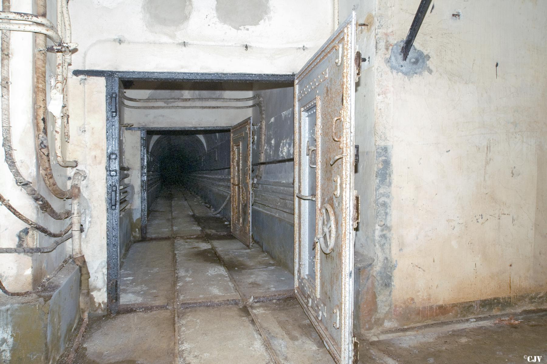 Ligne Maginot - MOLVANGE - A9 - (Ouvrage d'artillerie) - Bloc 10
Le sas du bloc - Lia VERMEULEN