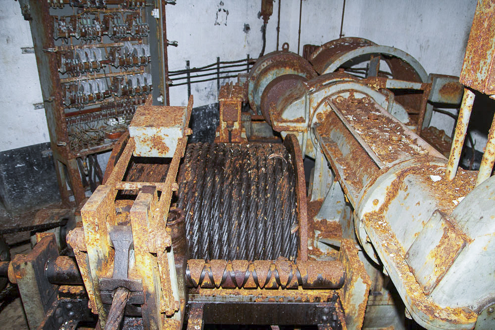Ligne Maginot - MOLVANGE - A9 - (Ouvrage d'artillerie) - Entrée des Munitions
Motorisation du plan incliné - Michel Teiten