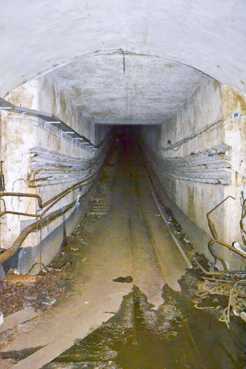 Ligne Maginot - MOLVANGE - A9 - (Ouvrage d'artillerie) - Bas du plan incliné descendant