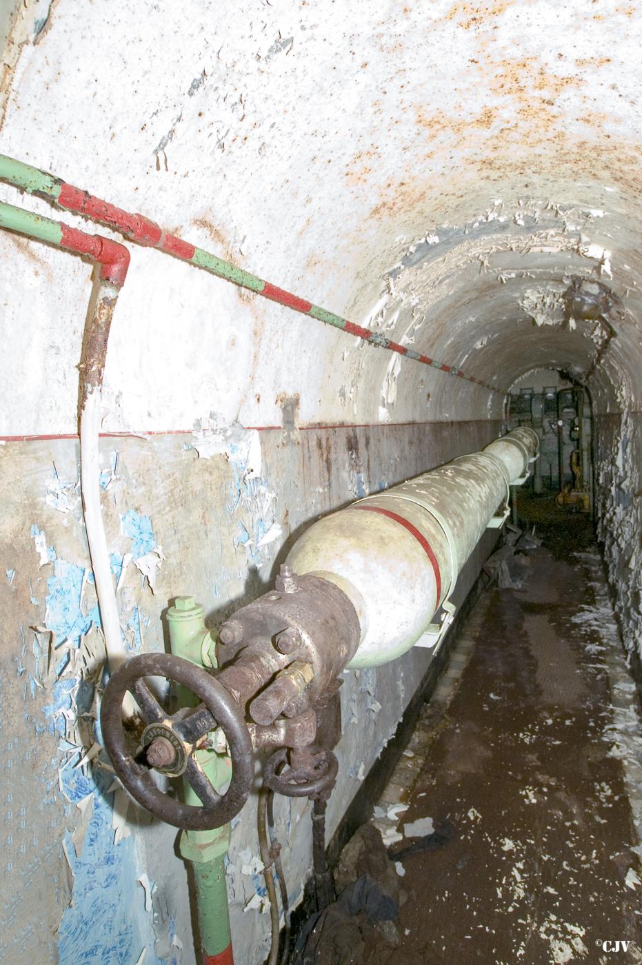 Ligne Maginot - MOLVANGE - A9 - (Ouvrage d'artillerie) - L'usine électrique
Les bouteilles d'air comprimé pour le lancement des moteurs