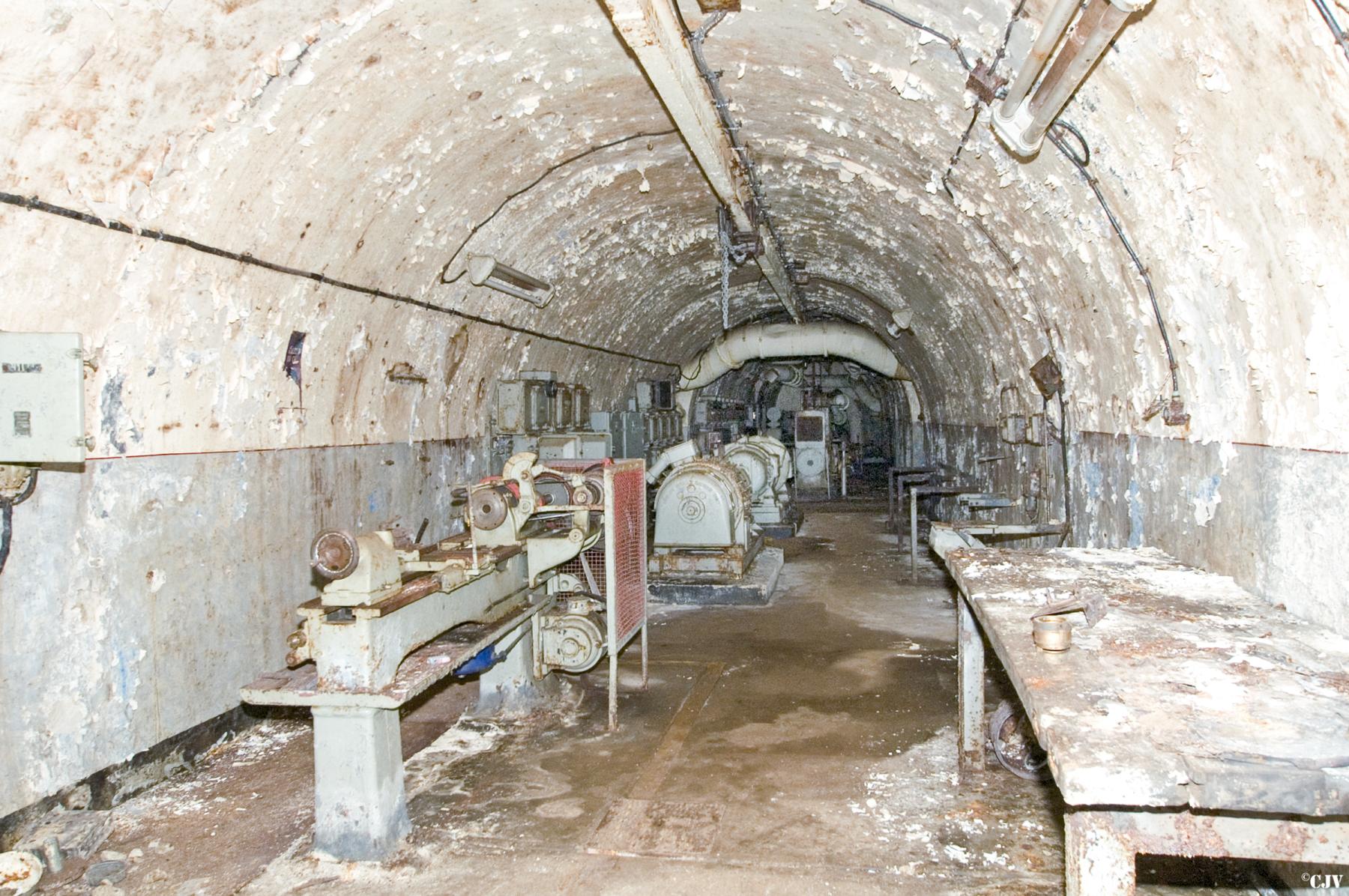 Ligne Maginot - MOLVANGE - A9 - (Ouvrage d'artillerie) - L'usine
L'atelier du génie - Lia VERMEULEN