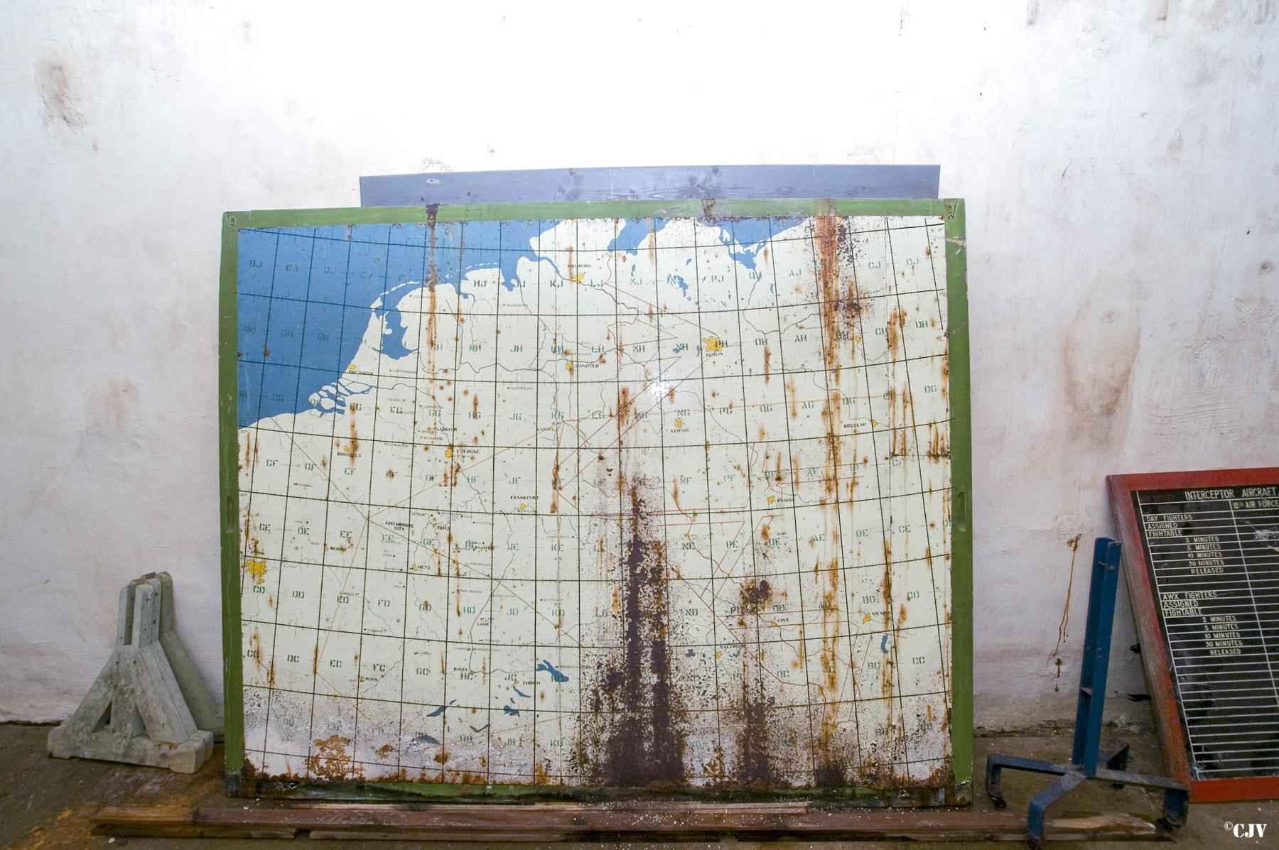 Ligne Maginot - MOLVANGE - A9 - (Ouvrage d'artillerie) - Casernement
Matériels de l'OTAN - Lia VERMEULEN