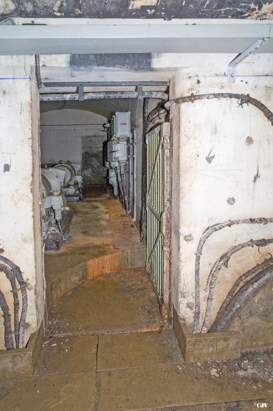 Ligne Maginot - MOLVANGE - A9 - (Ouvrage d'artillerie) - Sous-station A - Lia VERMEULEN