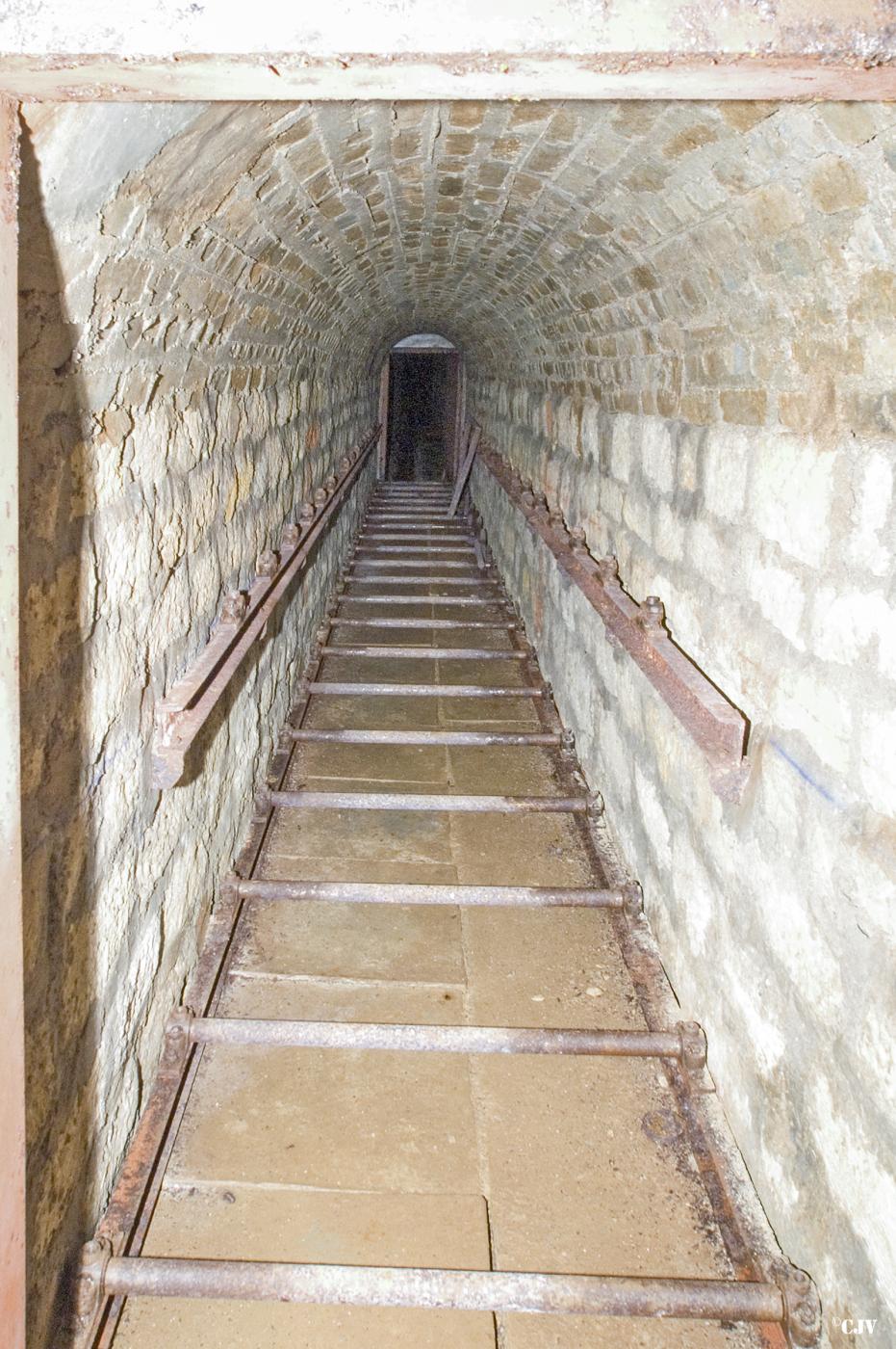 Ligne Maginot - MOLVANGE - A9 - (Ouvrage d'artillerie) - Égout Nord