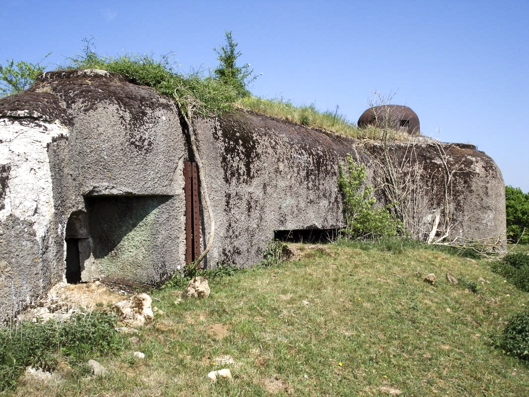 Ligne Maginot - FRESNOIS - (Casemate d'infanterie - Double) - Face sud