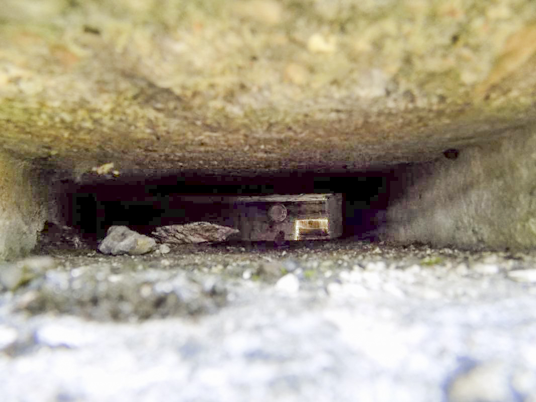 Ligne Maginot - B7 - LA FERTE EST - (Blockhaus pour arme infanterie) - Créneau observatoire de gauche - R Tucker