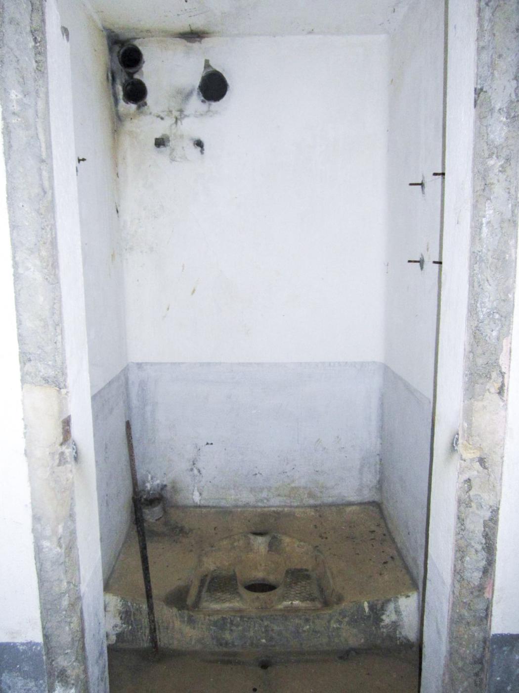 Ligne Maginot - MARGUT - (Casemate d'infanterie - Simple) - Latrine - Gregory Fuchs