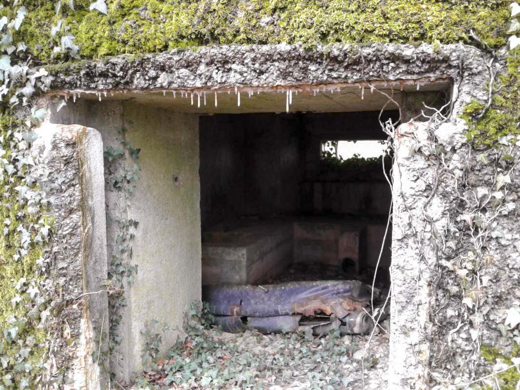Ligne Maginot - MONTZECHANNE - (Blockhaus pour canon) - Entrée arrière pour pièce anti-char

