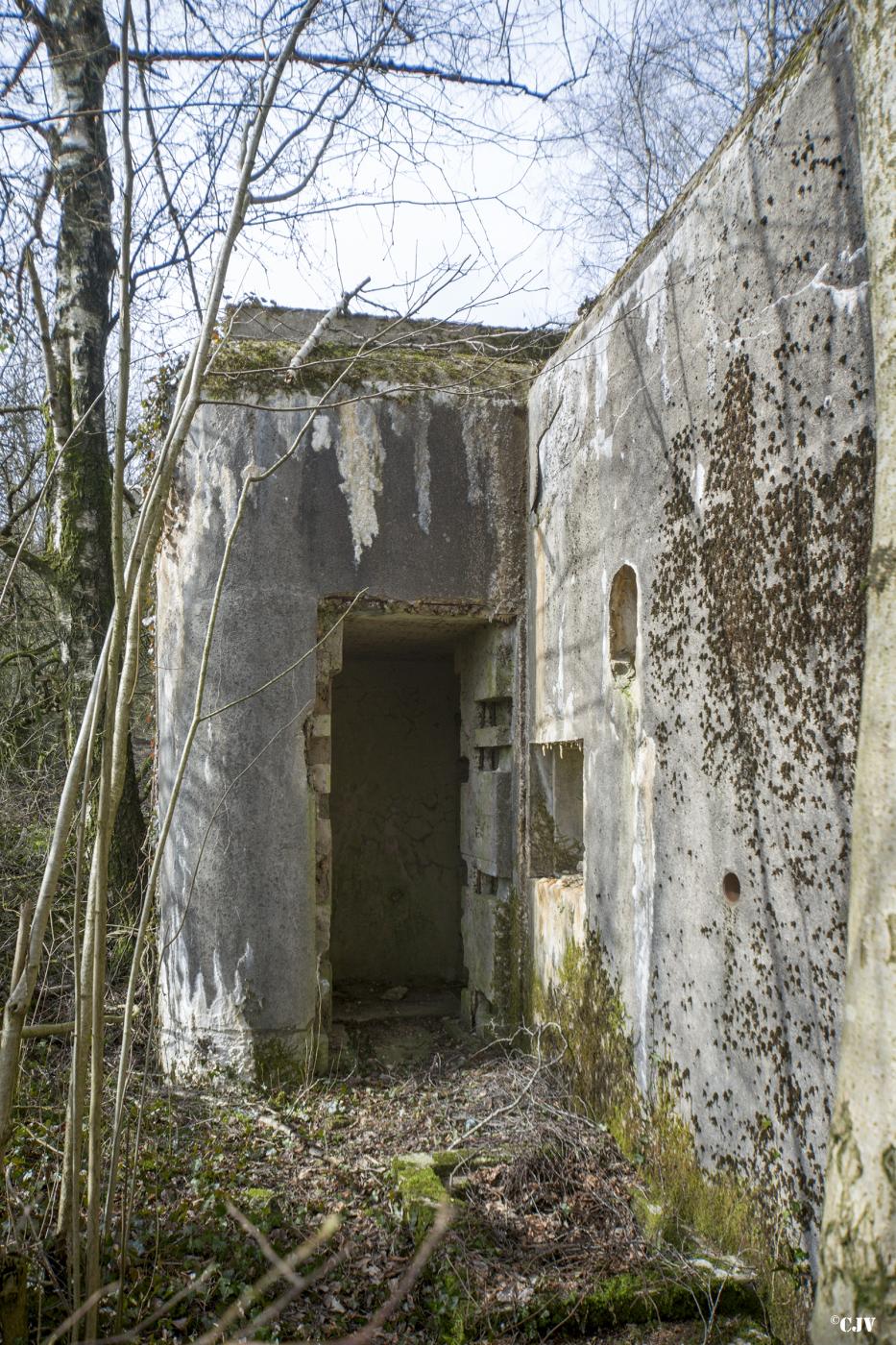 Ligne Maginot - MY4 - (Blockhaus lourd type STG / STG-FCR - Simple) - L'entrée des hommes