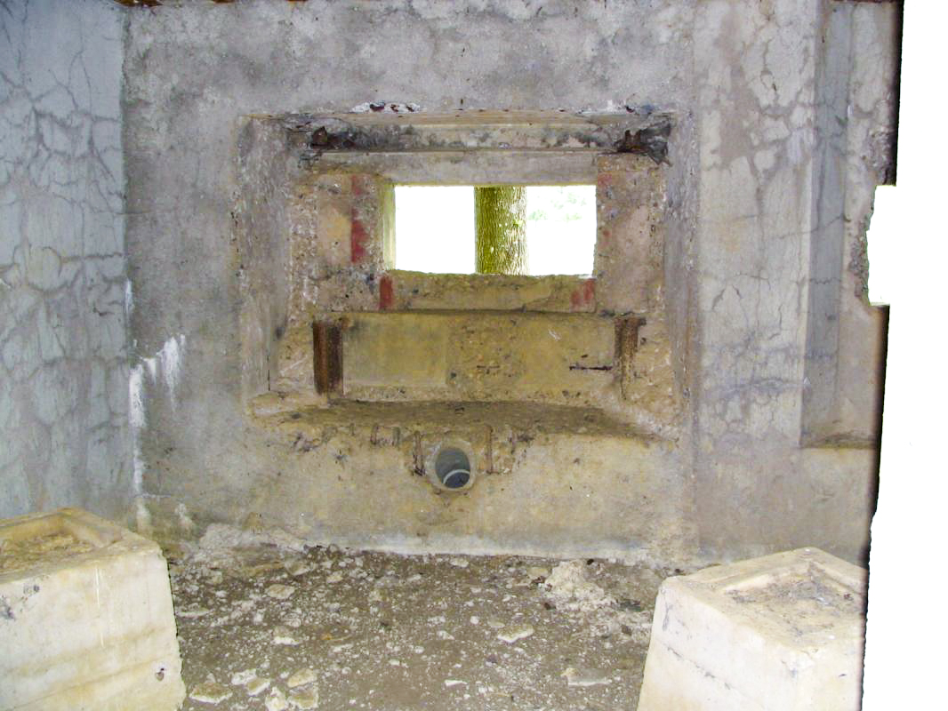 Ligne Maginot - MY6 - (Blockhaus lourd type STG / STG-FCR - Double) - Les créneaux vers le sud
