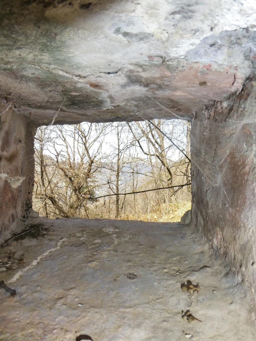 Ligne Maginot - PLANET 3 - (Blockhaus pour arme infanterie) - Créneau de défense nord - ELLENA Daniel - CUNY Philippe