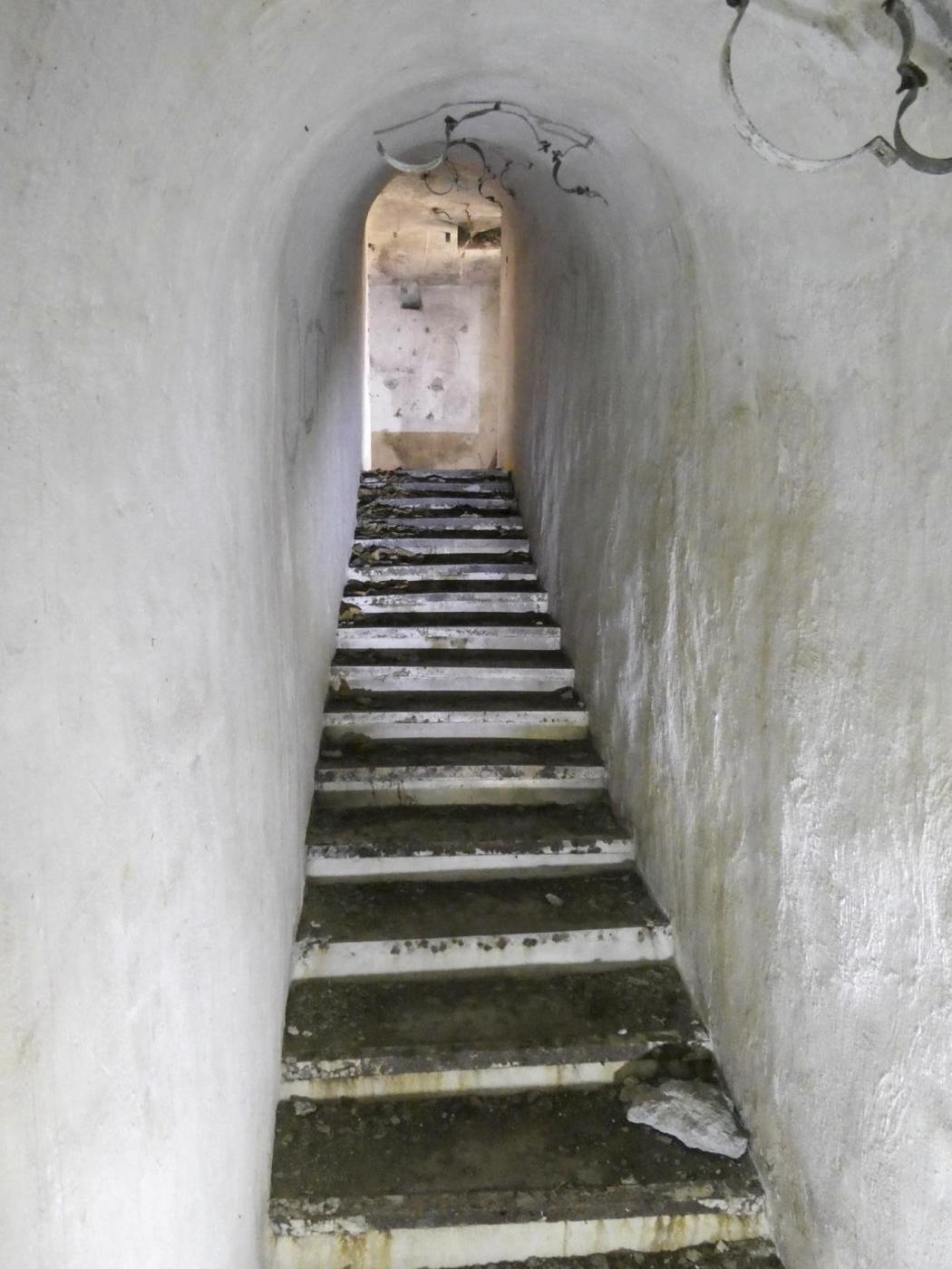 Ligne Maginot - PLANET - (Ouvrage d'infanterie) - Bloc 2
Vers la sortie - ELLENA Daniel - CUNY Philippe