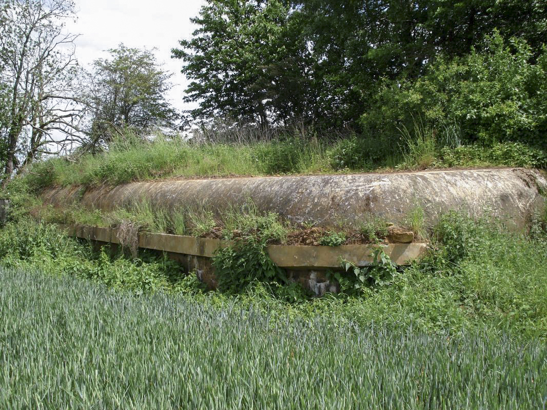 Ligne Maginot - SAINT WALFROY (4° BON - 155° RIF) - (PC de Quartier) - La cunette le long du bâtiment