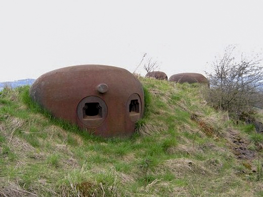 Ligne Maginot - SAPOGNE - (Ouvrage d'infanterie) - Les 3 cloches: au fond la cloche GFM B, puis les deux cloches AM.