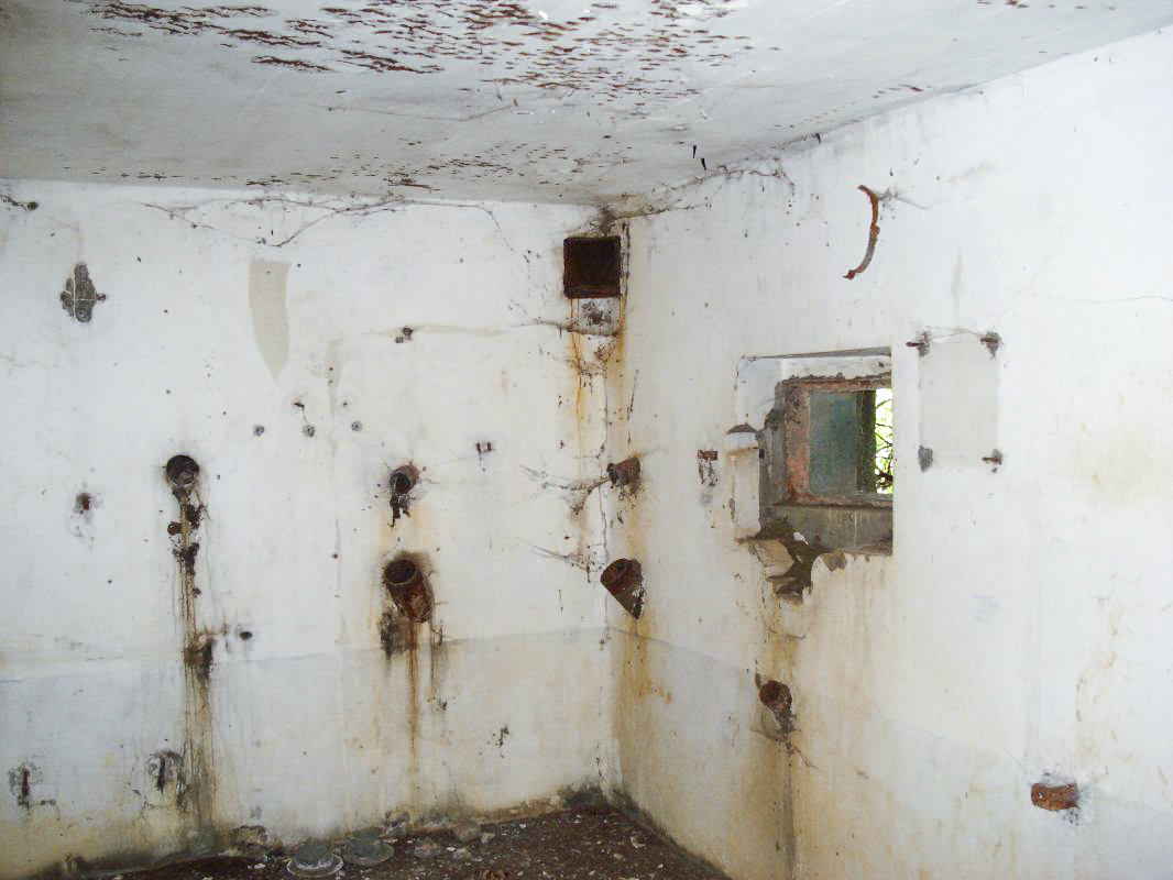 Ligne Maginot - SAPOGNE - (Ouvrage d'infanterie) - Créneau FM vers St Walfroy