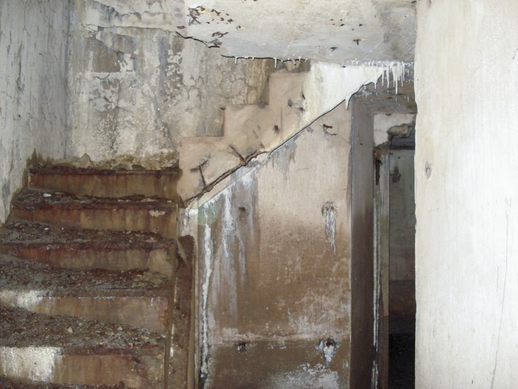 Ligne Maginot - SAPOGNE - (Ouvrage d'infanterie) - Escaliers vers sous sol