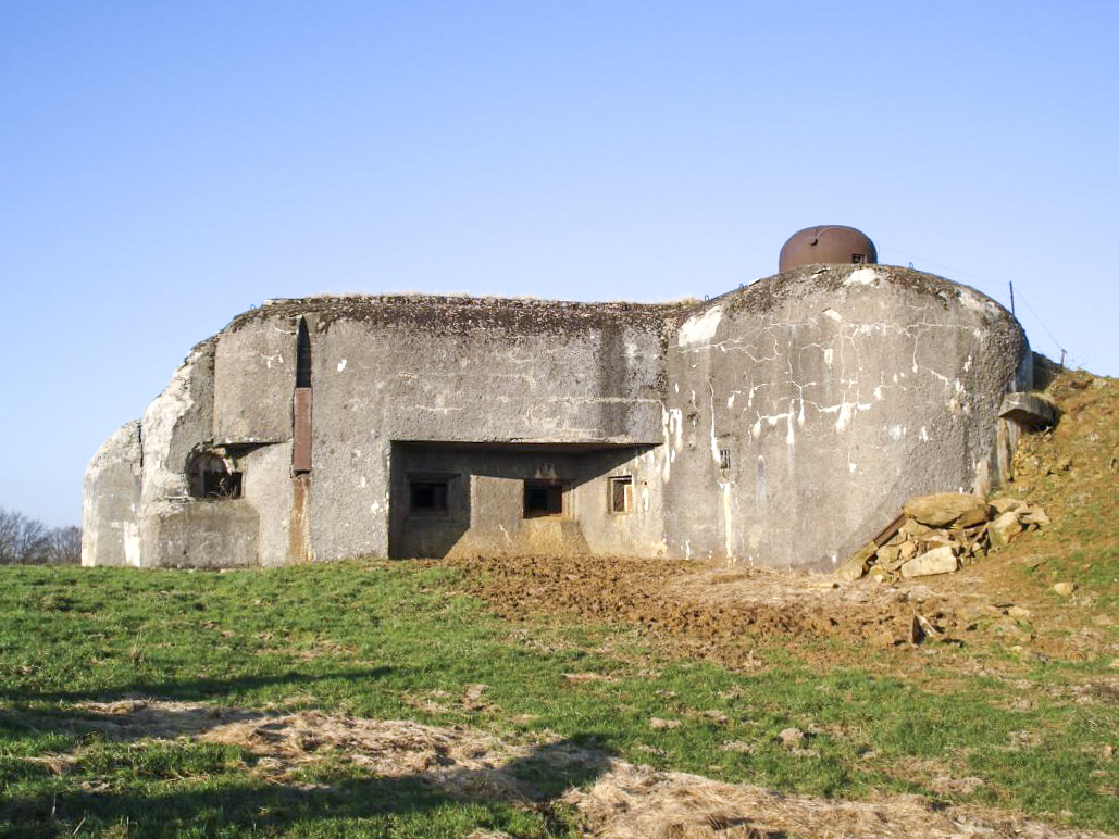 Ligne Maginot - THONNE LE THIL - (Casemate d'infanterie - Double) - Face droite