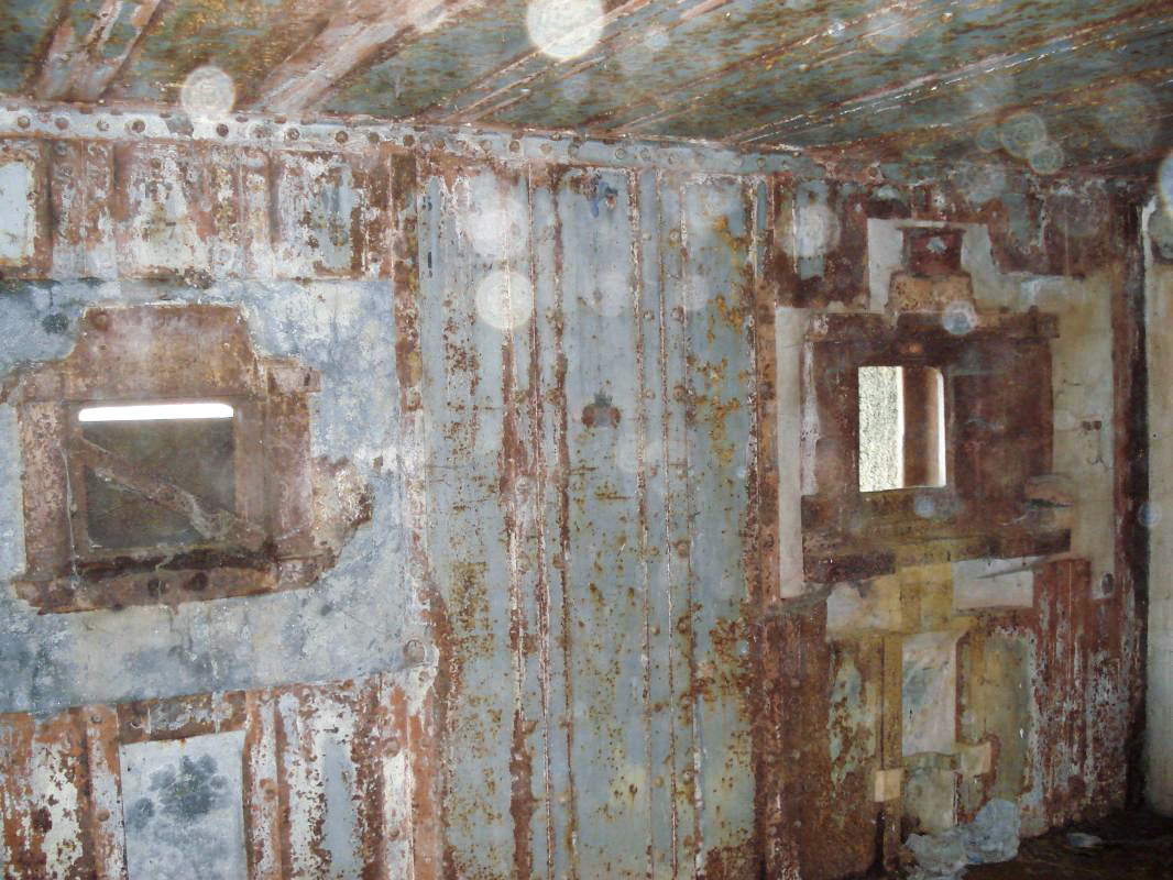 Ligne Maginot - THONNE LE THIL - (Casemate d'infanterie - Double) - Créneaux JM à gauche et AC/JM à droite