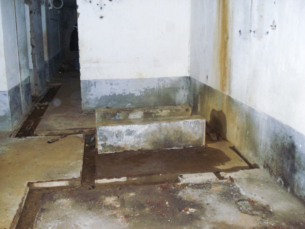 Ligne Maginot - THONNE LE THIL - (Casemate d'infanterie - Double) - L'emplacement du moteur