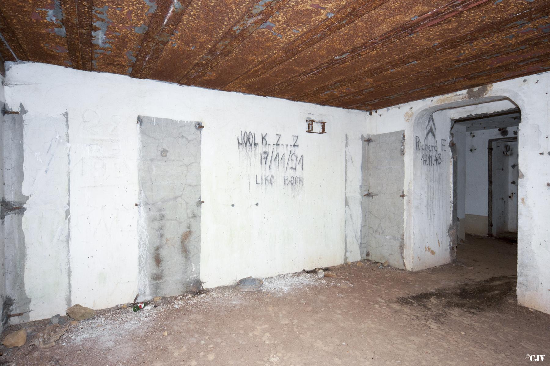 Ligne Maginot - THONNELLE - (Ouvrage d'infanterie) - Bloc 1
Chambre de tir - Lia VERMEULEN