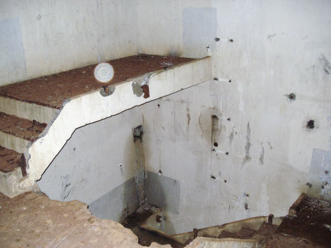 Ligne Maginot - THONNELLE - (Ouvrage d'infanterie) - Bloc 3
Escaliers - R Tucker