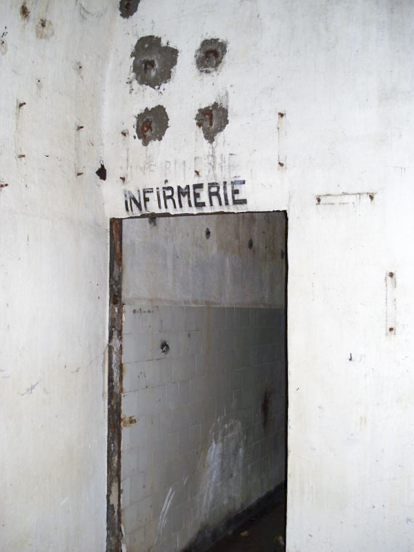 Ligne Maginot - THONNELLE - (Ouvrage d'infanterie) - Infirmerie - R Tucker