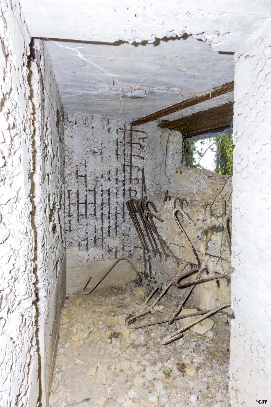 Ligne Maginot - G10 - (Blockhaus lourd type STG / STG-FCR - Simple) - Le créneau d'observation - Lia VERMEULEN