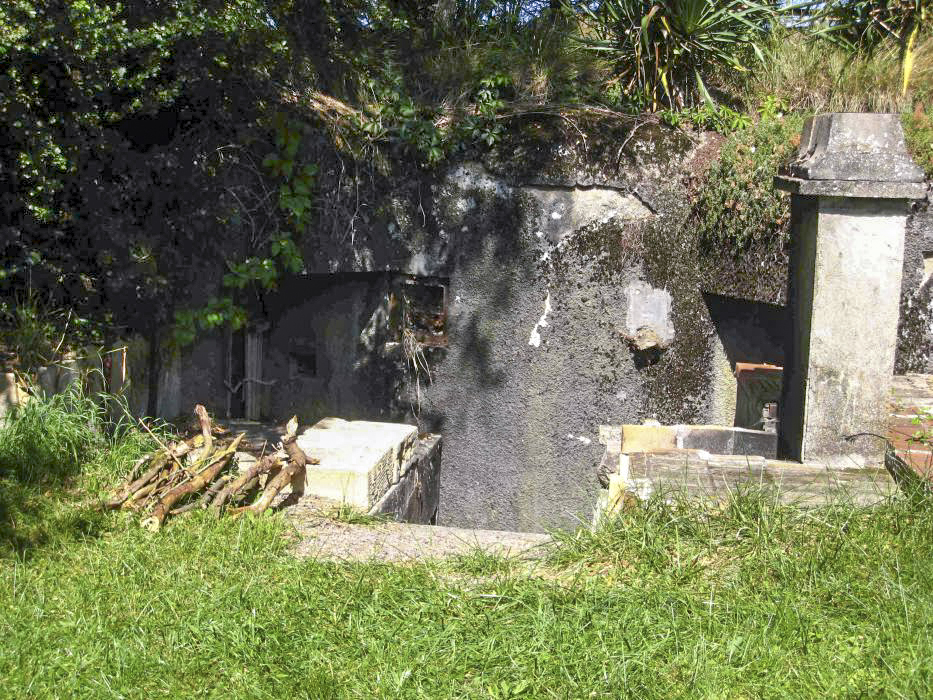 Ligne Maginot - LA BESSINE - (Central téléphonique d'observation) - Les deux entrées - Pruzsina Jerome